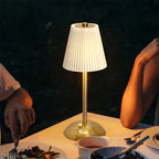 Plissélia | Lampe de table plissée rechargeable