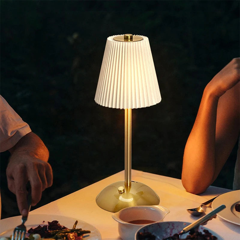 Plissélia | Lampe de table plissée rechargeable