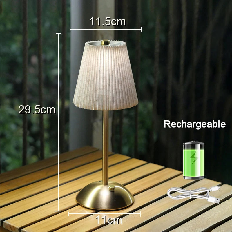 Plissélia | Lampe de table plissée rechargeable