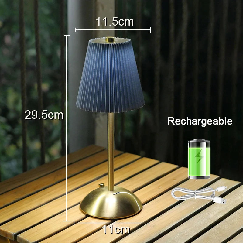 Plissélia | Lampe de table plissée rechargeable