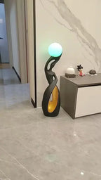 Lampe sculpturale à globe — 82 cm