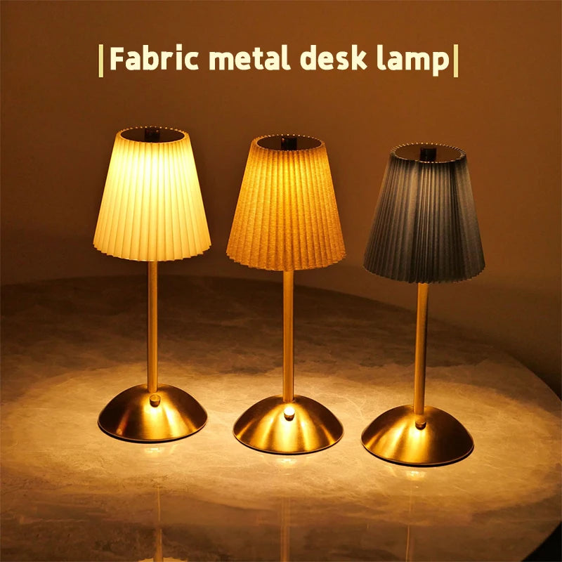 Plissélia | Lampe de table plissée rechargeable