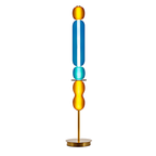 Arlequin — lampadaire de 120 cm en verre bleu et orange sur fond blanc