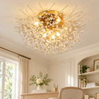 Plafonnier doré à branches rayonnantes dans un décor bureau ivoire