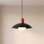 Caléria, abat-jour noir, col rose