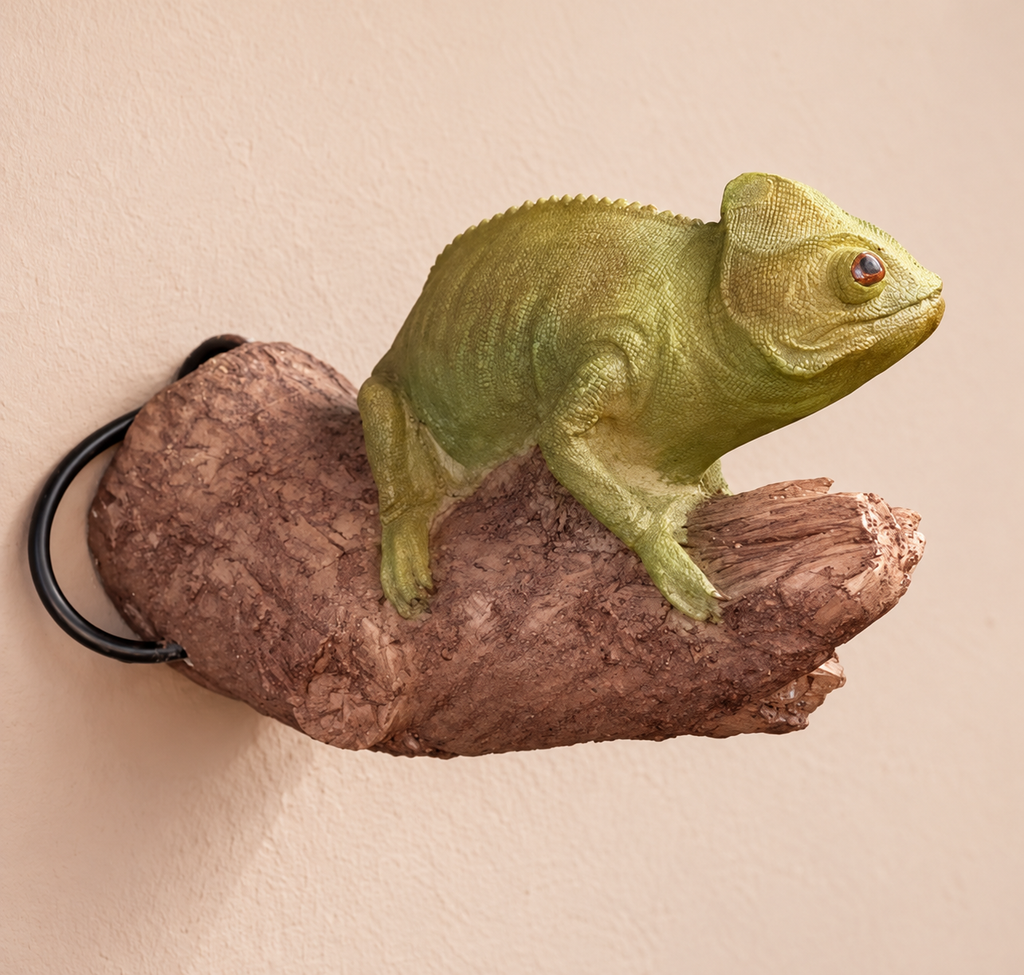 Caméléon sur branche — décor illustratif 9