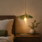 Éranthia Vert, suspension florale dans une chambre chaleureuse