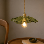 Éranthia Vert, détail des pétales et de la suspension florale
