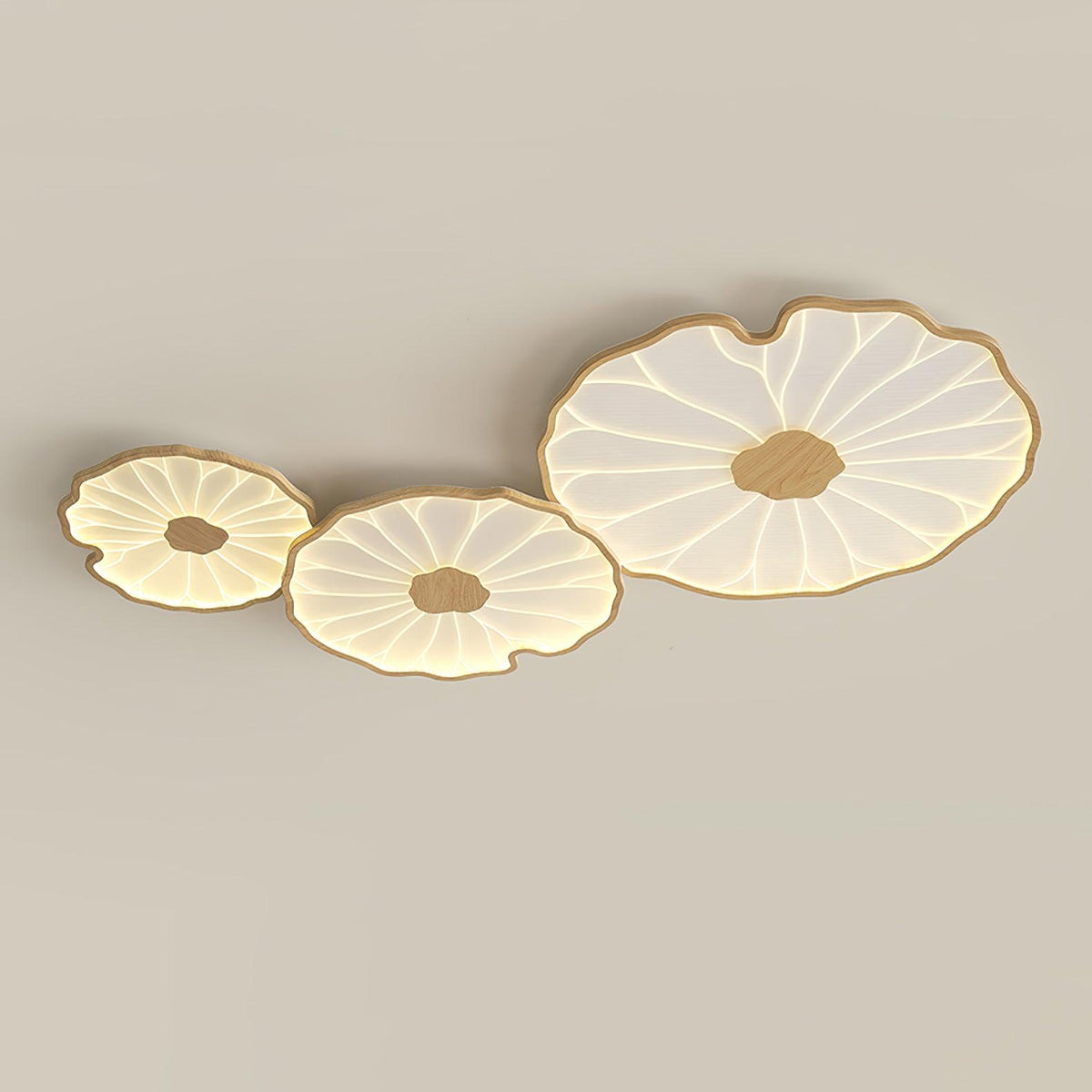 Floréane Plafonnier Feuille de Lotus - longueur 100 cm x largeur 60 cm x hauteur 6 cm - Finition grain de bois nature hydrographique - Lumière chaude