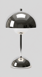 Chanterelle | Lampe champignon rechargeable — produit isolé sur fond gris, arrière-plan retouché.