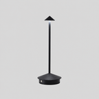 Élancée | Lampe rechargeable — Ligne élancée — produit isolé sur fond gris, arrière-plan retouché.