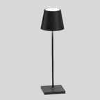 Corolle | Lampe rechargeable — Abat-jour évasé — produit isolé sur fond gris, arrière-plan retouché.