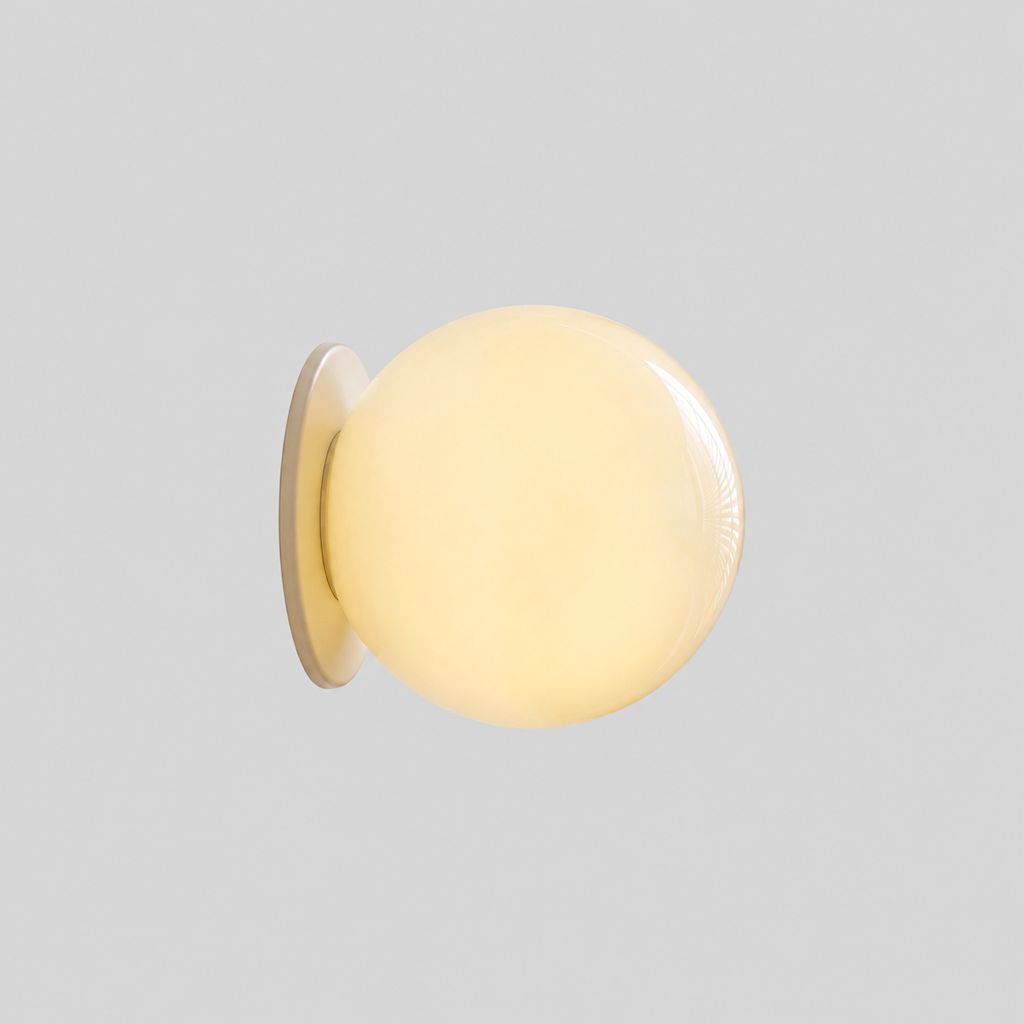 Orbite | Applique globe en verre — Plusieurs formats — produit isolé sur fond gris, arrière-plan retouché.