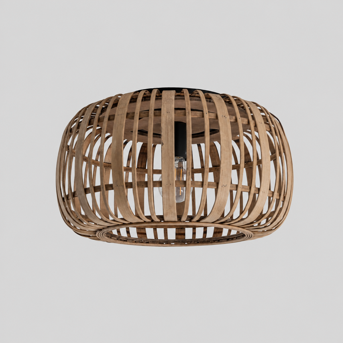 Vannerie | Plafonnier, naturel, rotin, Ø 40 cm — produit isolé sur fond gris, arrière-plan retouché.
