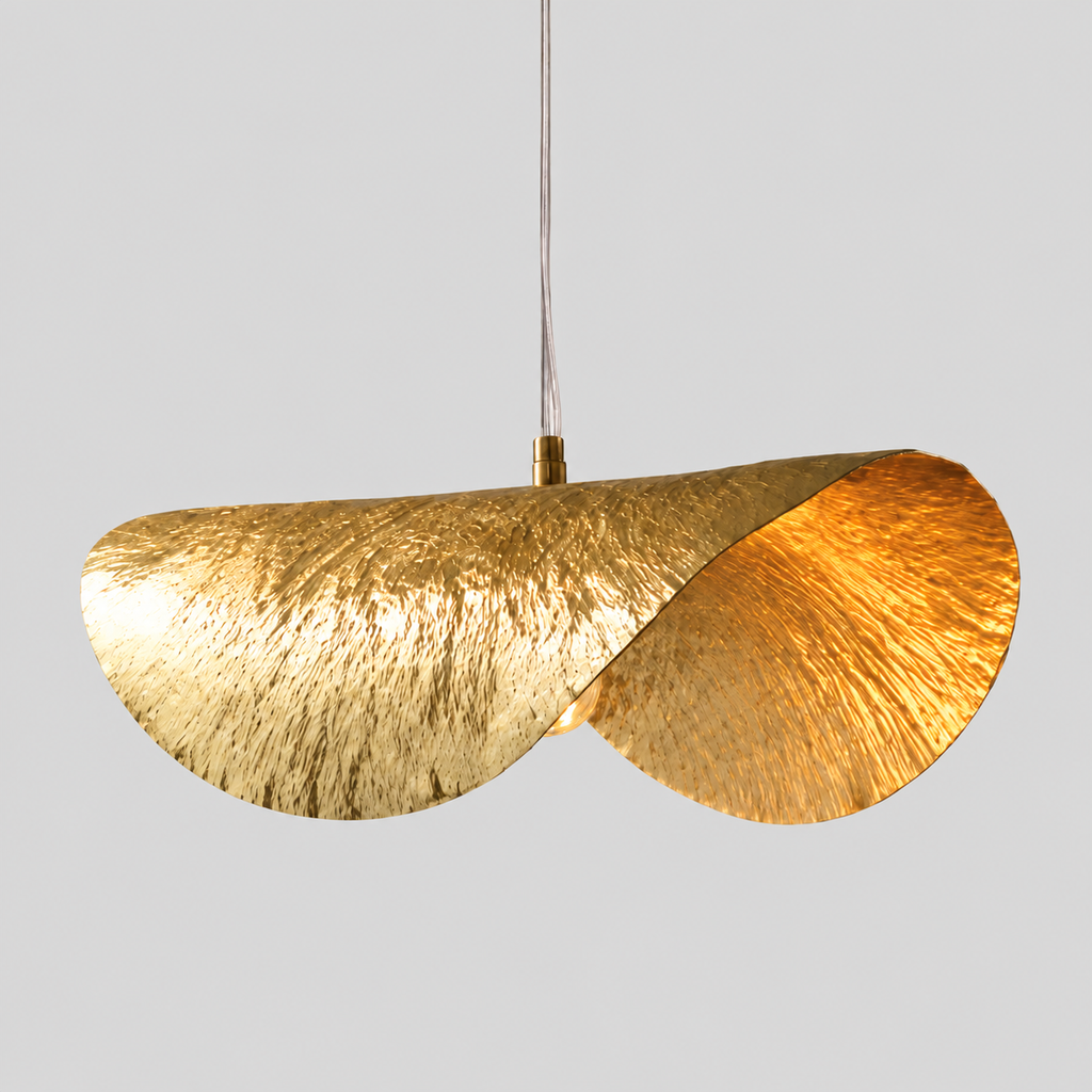 Suspension en forme de feuille de lotus — produit isolé sur fond gris, arrière-plan retouché.