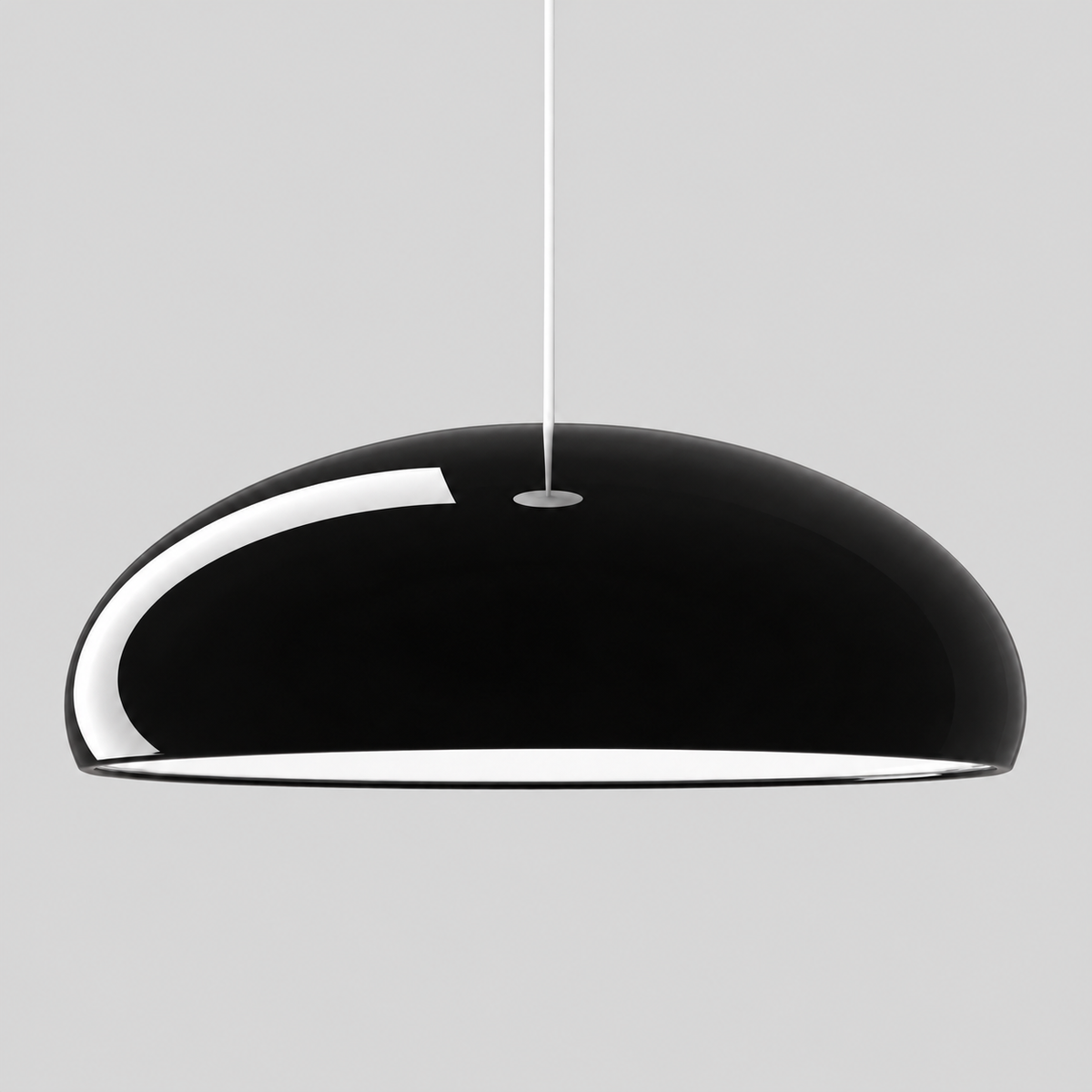 Suspension dôme — Noir ou orange — produit isolé sur fond gris, arrière-plan retouché.