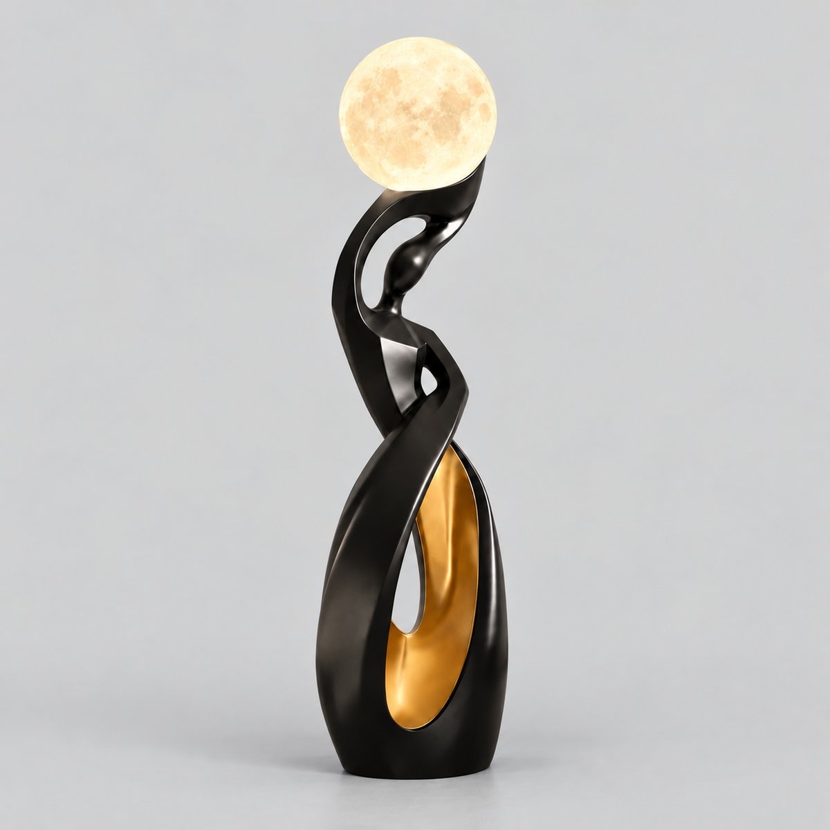 Lampe sculpturale à globe — 82 cm — produit isolé sur fond gris, arrière-plan retouché.