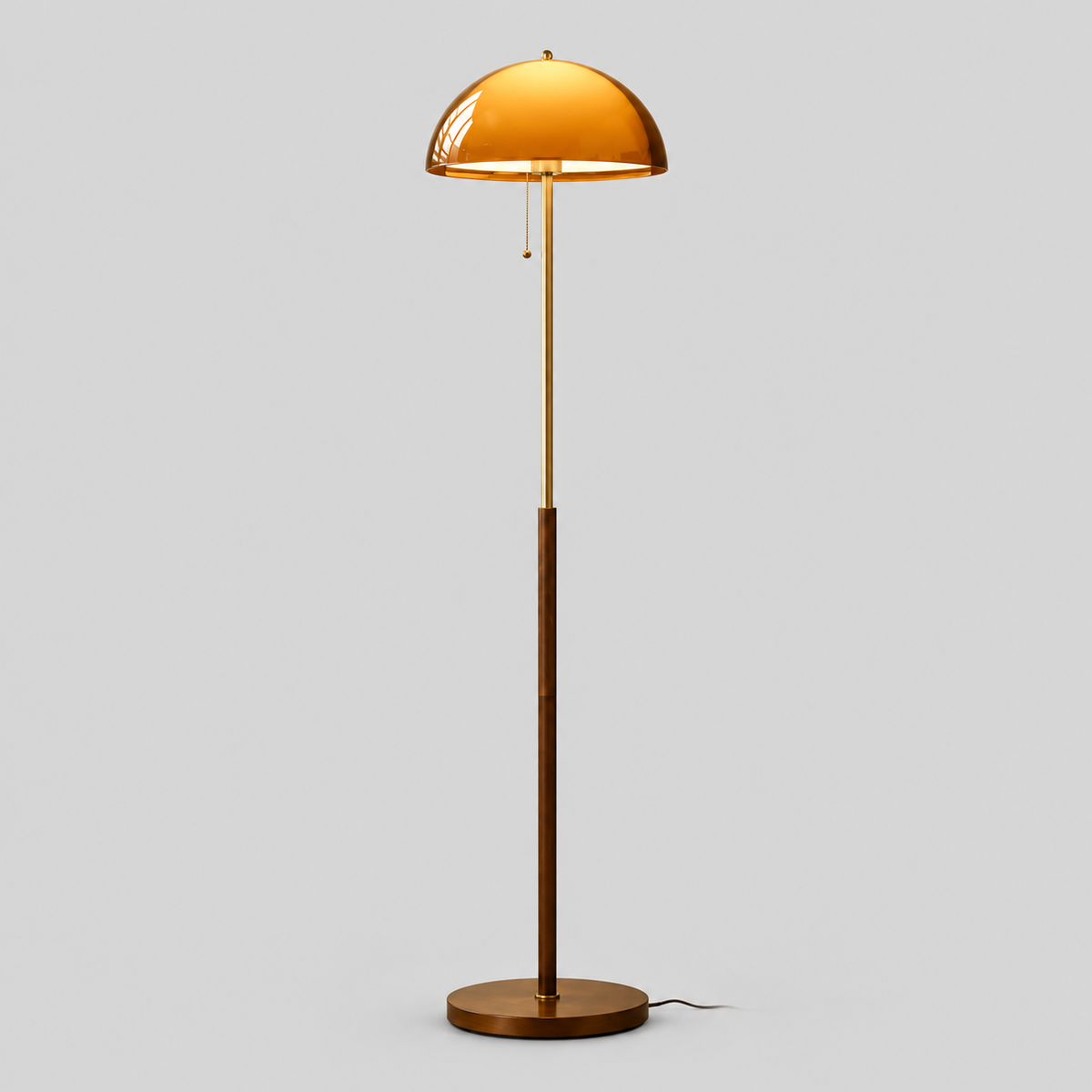 Lampadaire rétro à dôme orange — 150 cm — produit isolé sur fond gris, arrière-plan retouché.