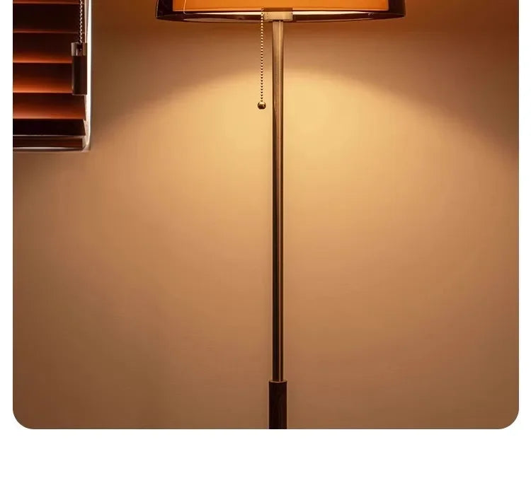 Détail de la tige et de la chaînette allumées