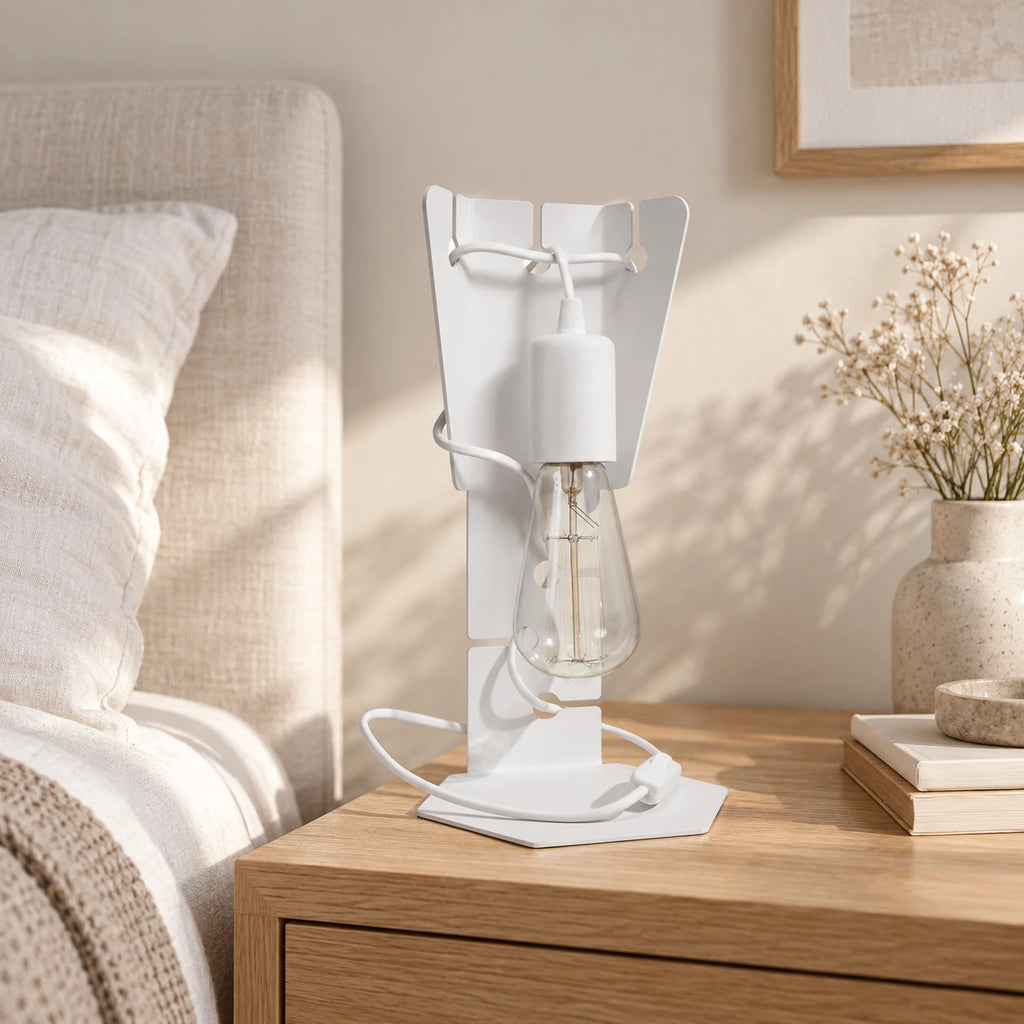 Écritoire Blanc — Chambre, cadrage rapproche ; mise en scène illustrative, ampoule et décor non inclus.
