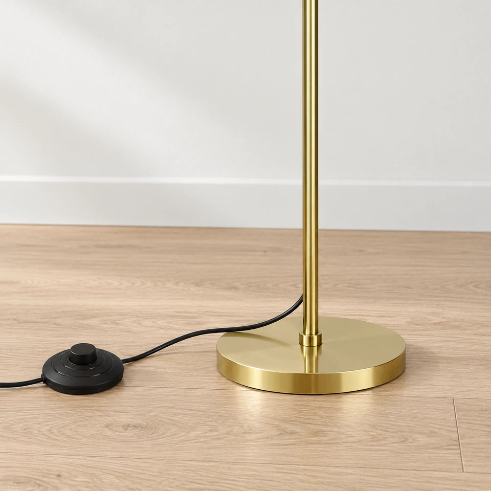 Gémelle, lampadaire doré à deux globes blancs — Détail du socle et de la pédale