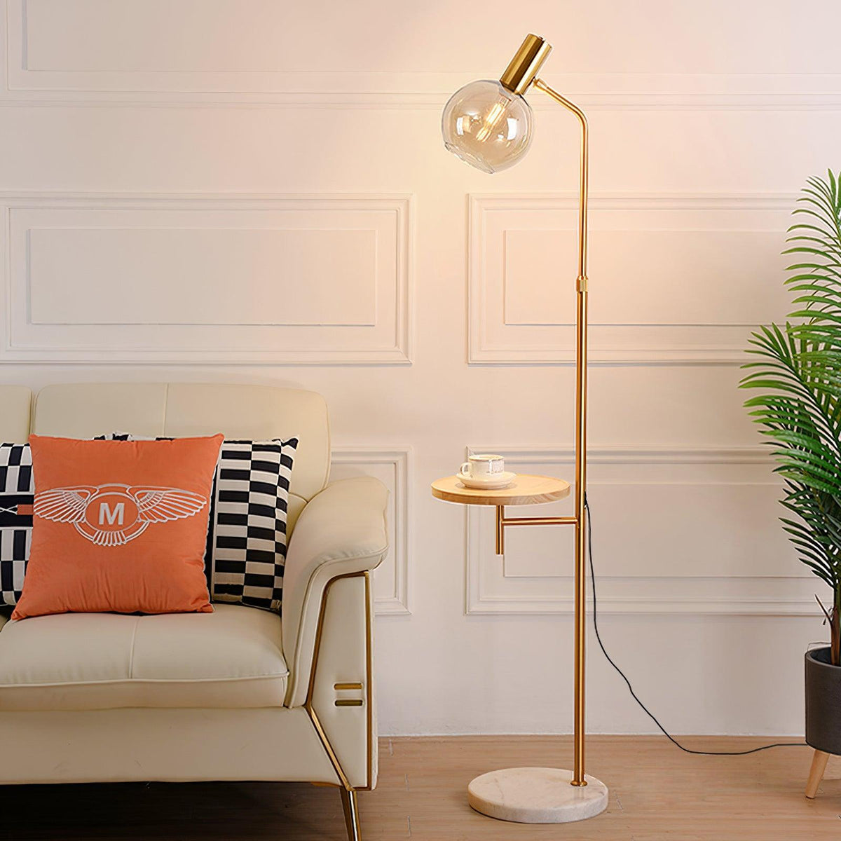 Lampadaire avec tablette — Or