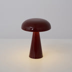 Lampe de table tactile — Silhouette compacte — D 6.1″ x H 8.3″ / D 15.6 cm x H 21 cm / Rouge