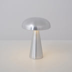 Lampe de table tactile — Silhouette compacte — D 6.1″ x H 8.3″ / D 15.6 cm x H 21 cm / Aluminium