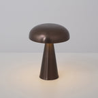 Lampe de table tactile — Silhouette compacte — D 6.1″ x H 8.3″ / D 15.6 cm x H 21 cm / Brun Cuivré