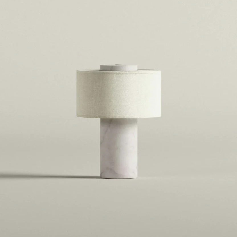 Lampe nomade en pierre — D 7.1″ x H 9.8″ / D 18cm x H 25cm / Marbre Blanc / Tactile (Lumière Chaude)