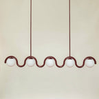 Suspension linéaire à globes — 5 heads: L 73″ x H 9.4″ / Rouge & Verre Blanc