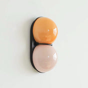 Applique double globe colorée — D 5.9″ x L 3.9″ x H 11″ / D 15cm x L 10cm x H 28cm / Noir & Orange & Rose