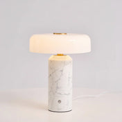 Lampe de table nomade en marbre — D 7.1″ x H 8.3″ / D 18 cm x H 21 cm / Blanc / Tactile (Lumière changeante trois couleurs)
