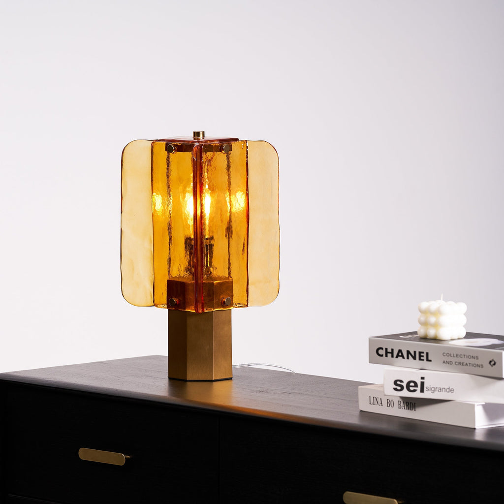 Lampe de table en verre ambré — vue 2