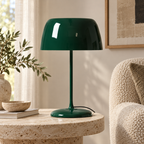 Lampe de table rétro — vert — mise en scène générée 10