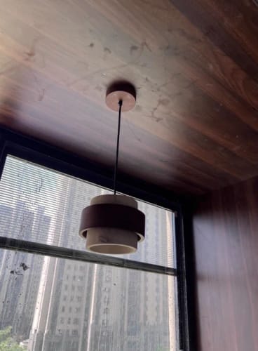 Photo publiée avec l’avis chez Maison Valois — Tavélia — Suspension en travertin et bois — Agathe F. (1)