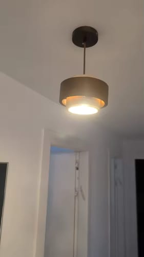 Photo publiée avec l’avis chez Maison Valois — Tavélia — Suspension en travertin et bois — Leïla B. (1)