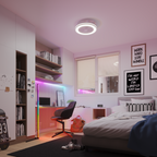 Briselle — ventilateur de plafond blanc installé dans une chambre, éclairage allumé et ambiance colorée.