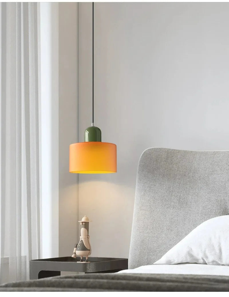 Suspension cylindrique — Orange / Vert olive.