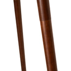 Lindby lampe sur pied Charlia, blanc, bois de noyer, hauteur 150 cm — détail du trépied en bois — photo fabricant