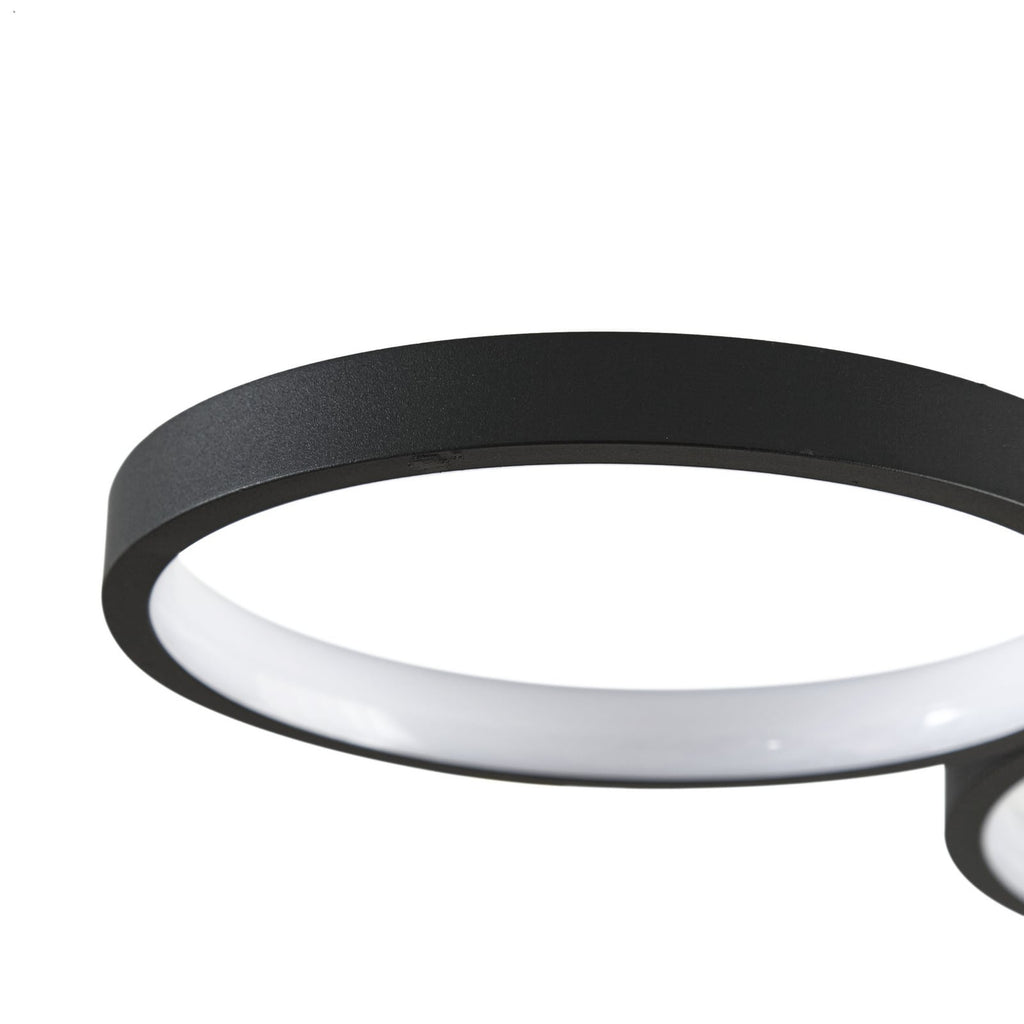 Lindby Plafonnier LED Evengeline, noir, aluminium, 88 cm — profil d’un anneau — photo fabricant