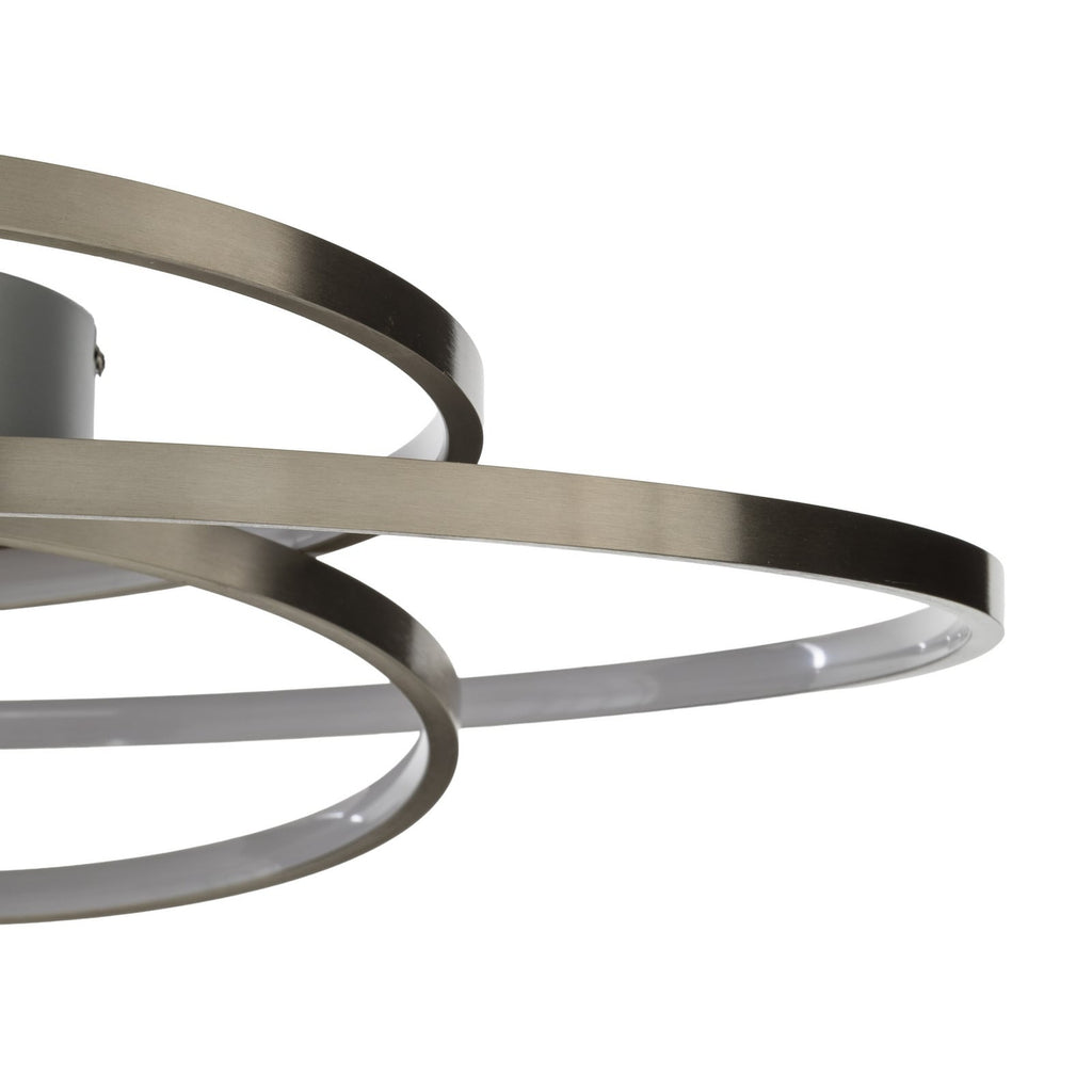 Plafonnier LED Lindby Joline, Ø 60 cm, couleur nickel, métal — détail des anneaux — photo fabricant