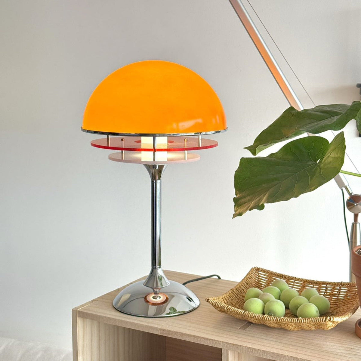 Vue oblique en finition orange
