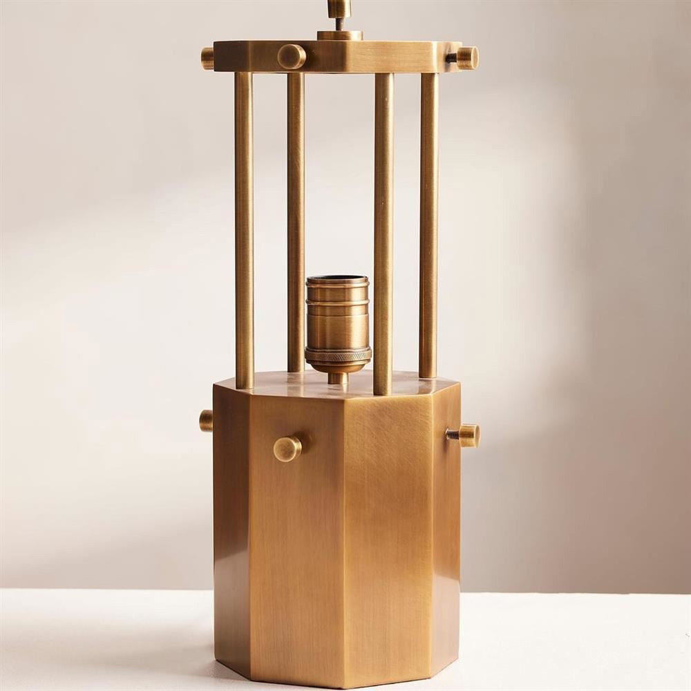 Détail de la structure intérieure sans les panneaux de verre