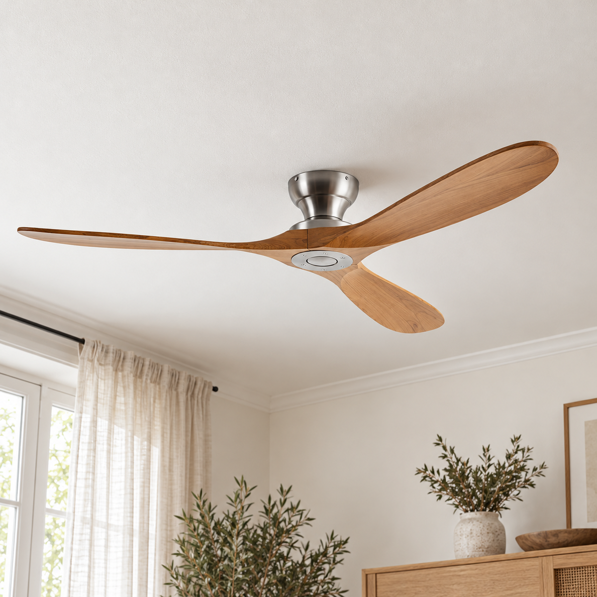 Alizé — ventilateur à trois pales en bois naturel et moteur argent