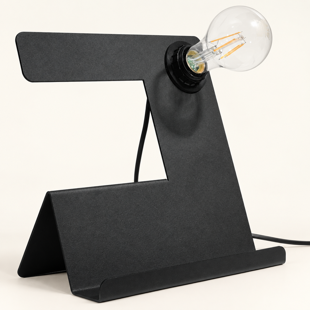 Lampe de bureau INCLINE noire, vue de trois quarts