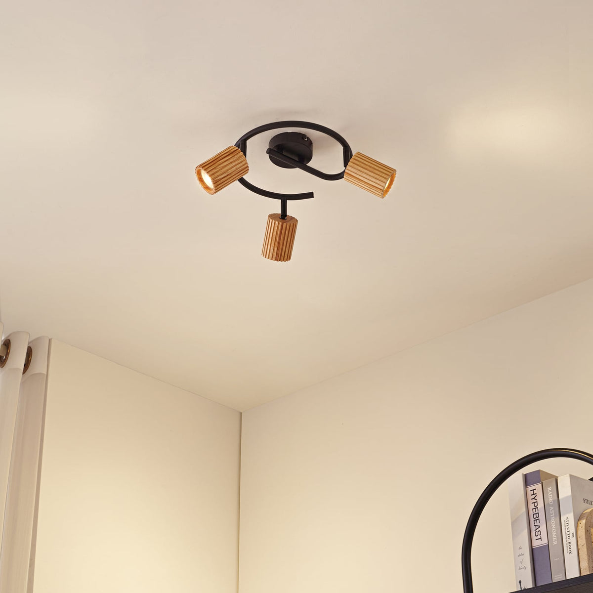 Spot pour plafond Lindby Stralino, à 3 lampes, Ø31cm, bois, GU10 — vue 2, référence 10042011