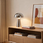 Lampe de table LED rechargeable Lindby Nevijo, chrome, Ø 20 cm, USB, variateur — vue 2, référence 10044190