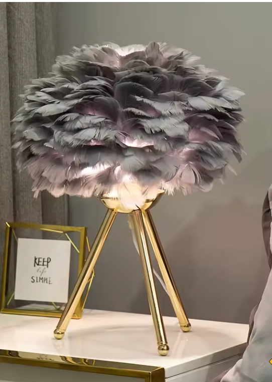 Lampe sur trépied, abat-jour gris