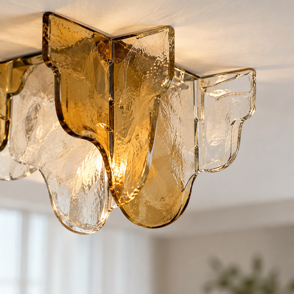 plafonnier-ambre — verre ambré et transparent, détail rapproché